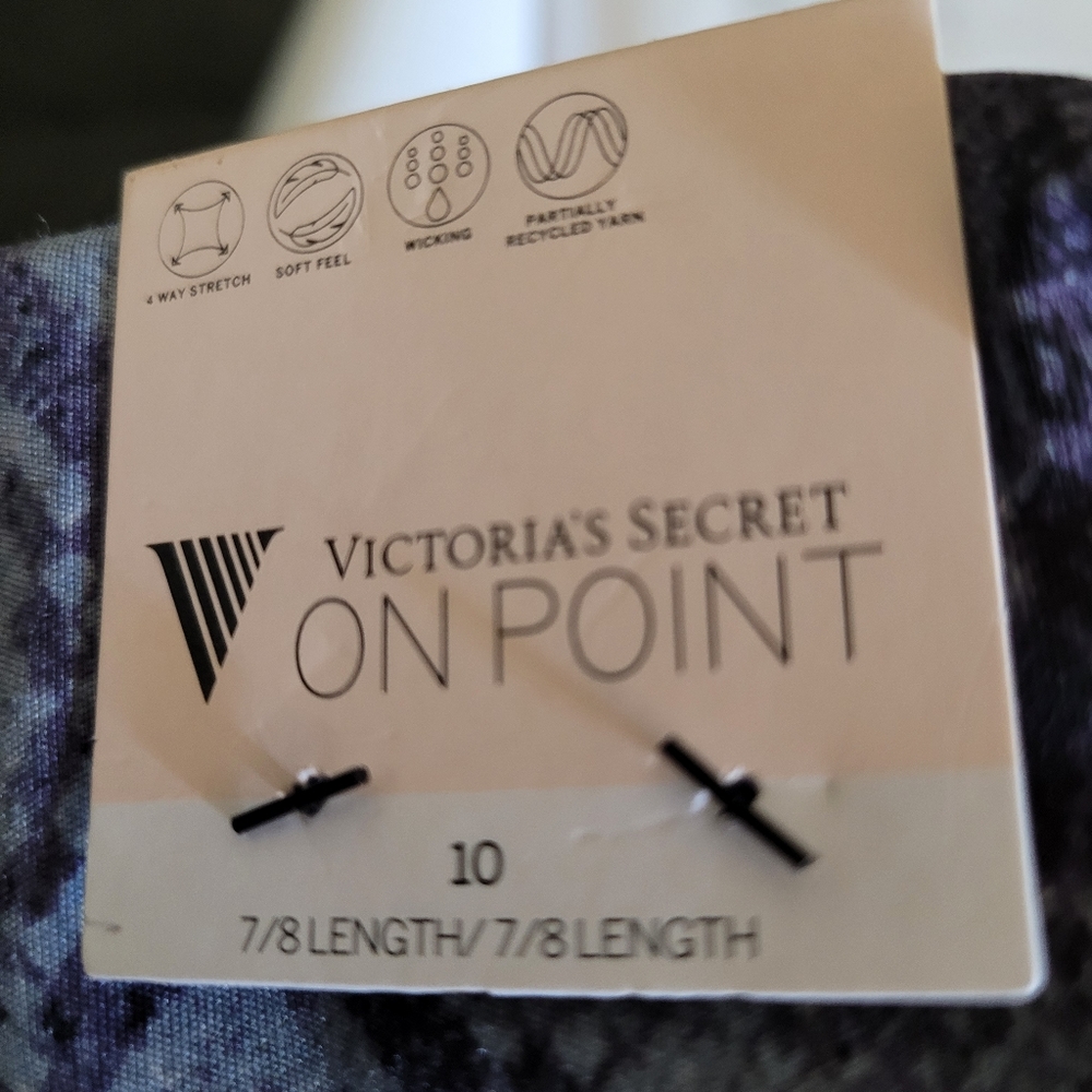 Victorias Secret- on spot cross -over Leggings - Picture 2 of 4